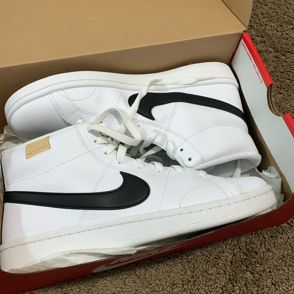 Nike royal courts
